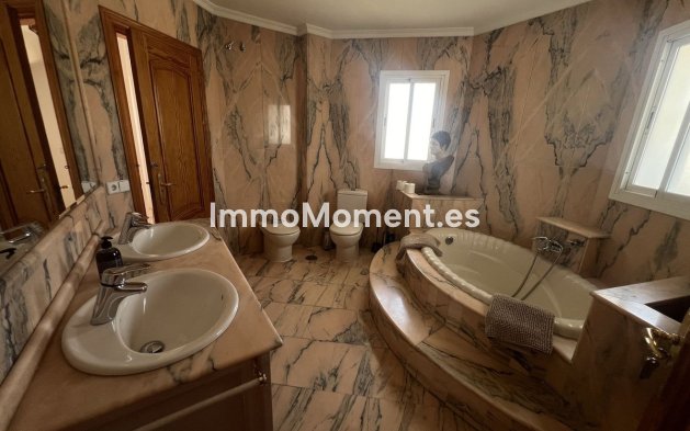 Resale - Villa - Marbella - San Pedro de Alcántara