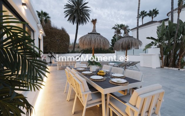 Wiederverkauf - Villa - Marbella - Nueva Andalucía