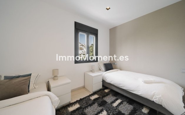 Wiederverkauf - Villa - Marbella - Nueva Andalucía