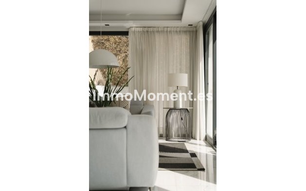 Wiederverkauf - Villa - Marbella - Nueva Andalucía