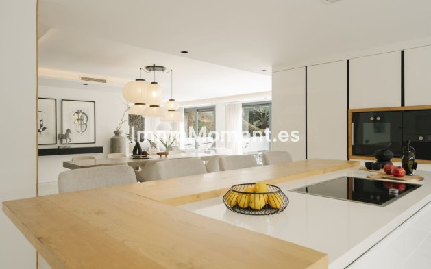 Wiederverkauf - Villa - Marbella - Nueva Andalucía