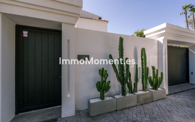 Revente - Villa - Marbella - Nueva Andalucía