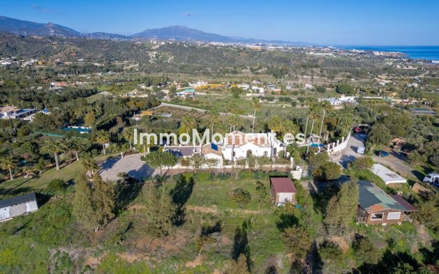 Bestaande woning - Villa - Estepona  - Estepona Centro