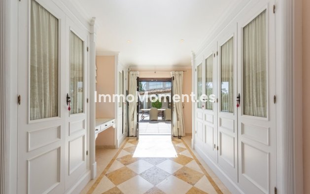 Bestaande woning - Villa - Estepona  - Estepona Centro