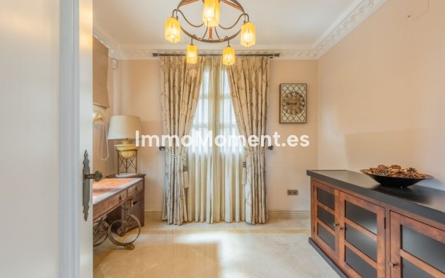 Bestaande woning - Villa - Estepona  - Estepona Centro