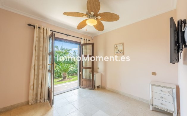 Bestaande woning - Villa - Estepona  - Estepona Centro