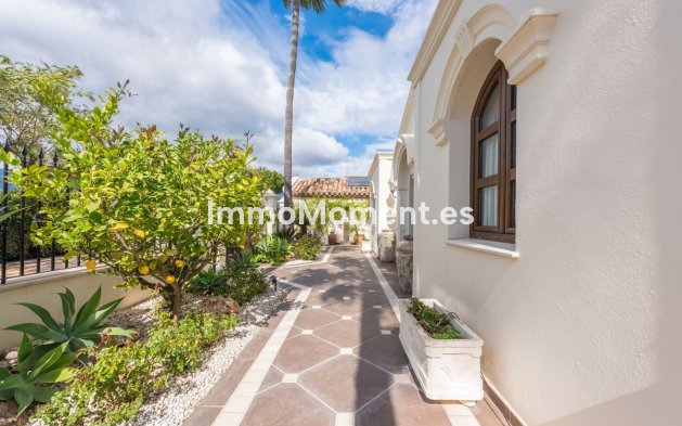 Bestaande woning - Villa - Estepona  - Estepona Centro