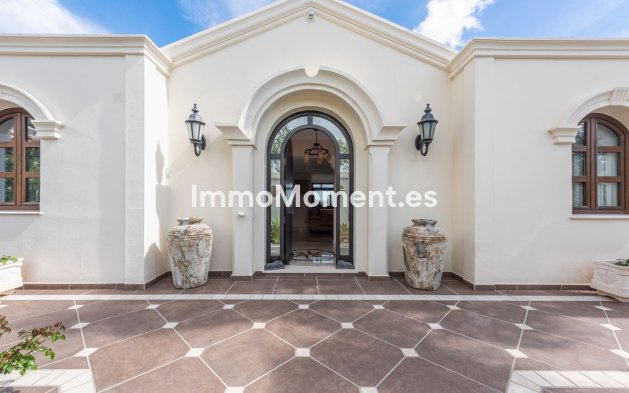 Bestaande woning - Villa - Estepona  - Estepona Centro