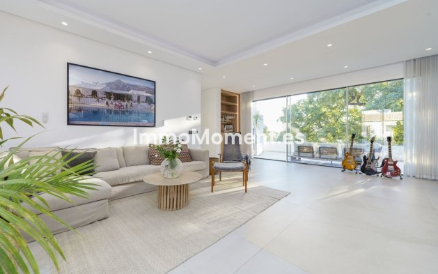 Wiederverkauf - Villa - Marbella - Nueva Andalucía