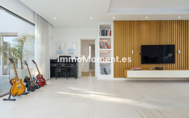 Wiederverkauf - Villa - Marbella - Nueva Andalucía