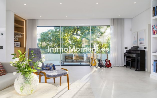 Wiederverkauf - Villa - Marbella - Nueva Andalucía