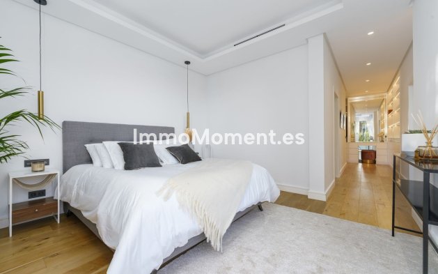 Wiederverkauf - Villa - Marbella - Nueva Andalucía