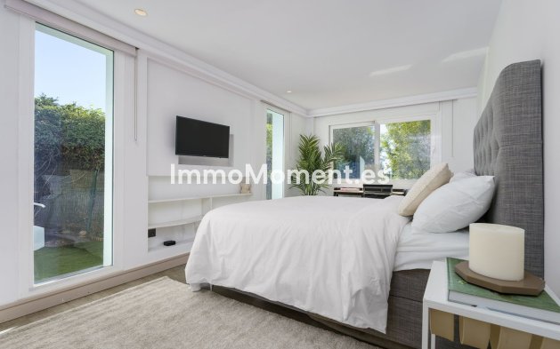 Wiederverkauf - Villa - Marbella - Nueva Andalucía