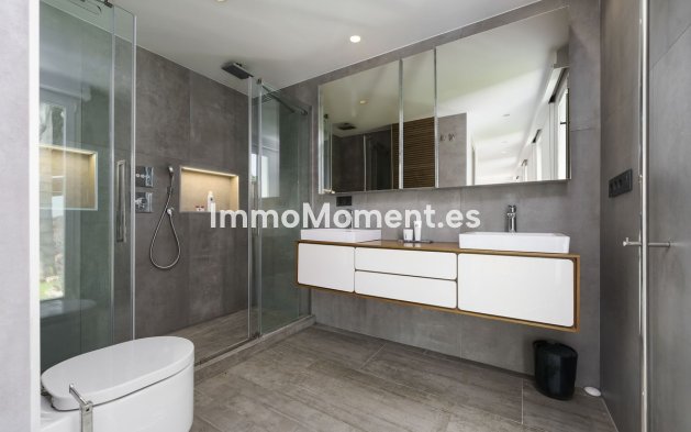 Wiederverkauf - Villa - Marbella - Nueva Andalucía