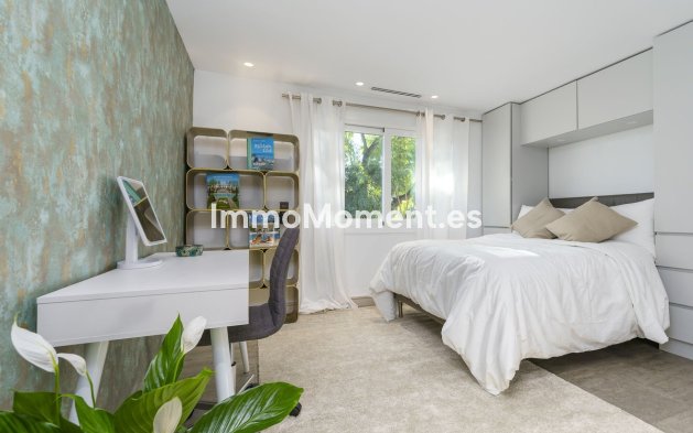 Wiederverkauf - Villa - Marbella - Nueva Andalucía