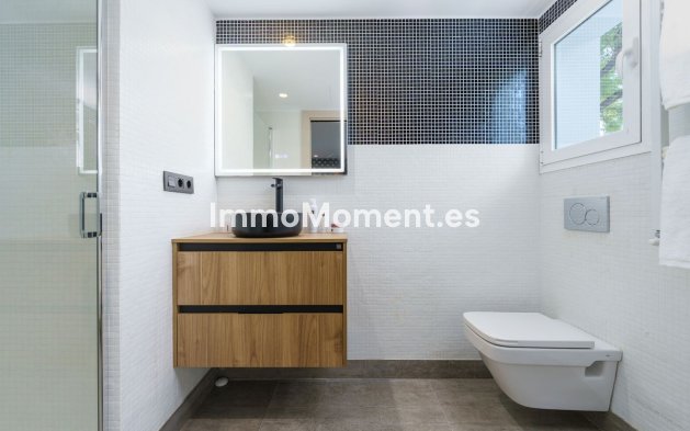 Wiederverkauf - Villa - Marbella - Nueva Andalucía