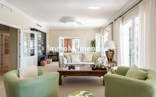 Wiederverkauf - Villa - Marbella - Nueva Andalucía