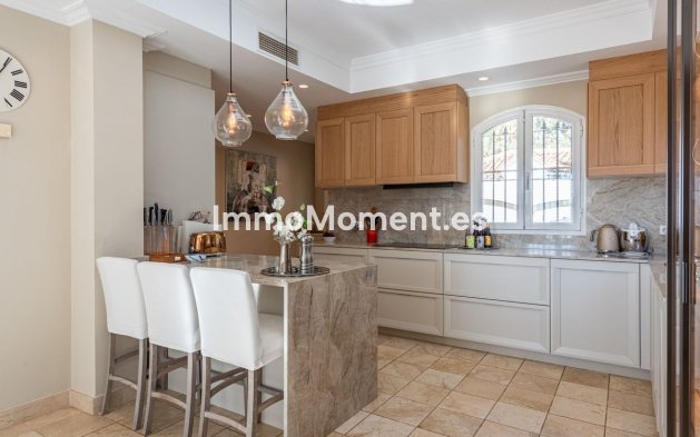 Wiederverkauf - Villa - Marbella - Nueva Andalucía