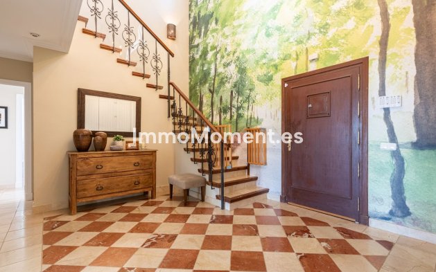 Wiederverkauf - Villa - Marbella - Nueva Andalucía