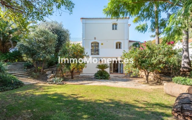 Wiederverkauf - Villa - Marbella - Nueva Andalucía