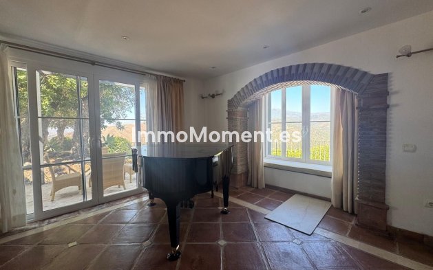 Reventa - Villa - Interior  - Istán