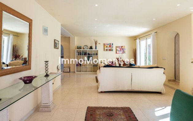 Resale - Villa - Marbella - San Pedro de Alcántara