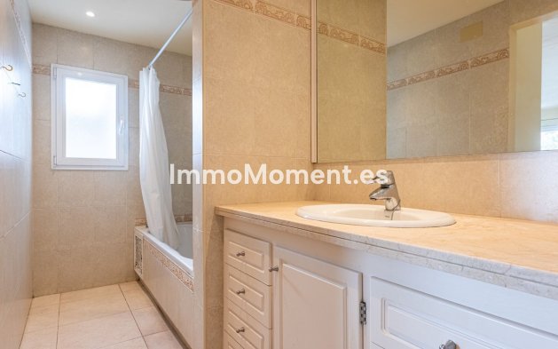 Resale - Villa - Marbella - San Pedro de Alcántara