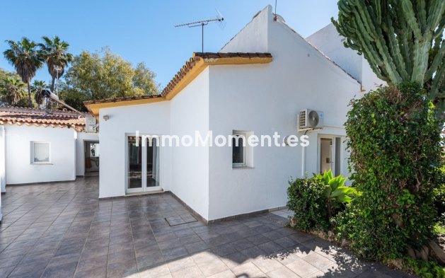 Resale - Villa - Marbella - San Pedro de Alcántara