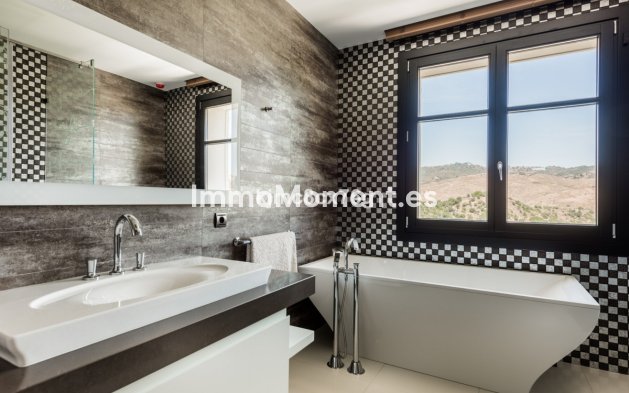 Revente - Villa - Marbella - Hacienda Las Chapas