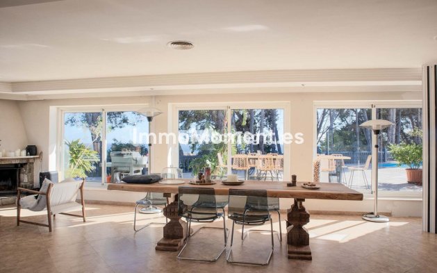 Resale - Villa - Torremolinos