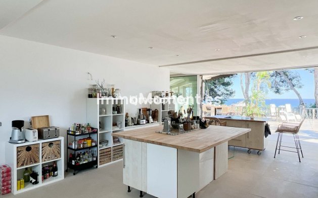 Resale - Villa - Torremolinos