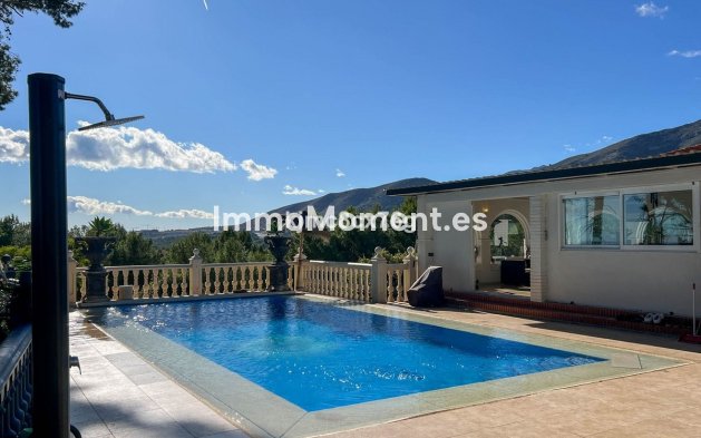 Resale - Villa - Torremolinos