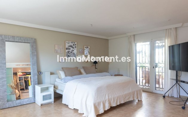 Resale - Villa - Torremolinos
