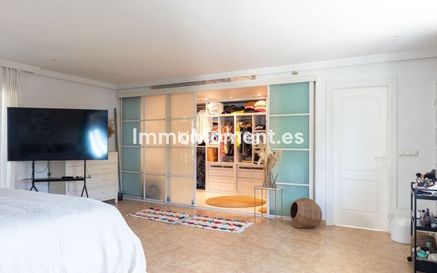 Resale - Villa - Torremolinos