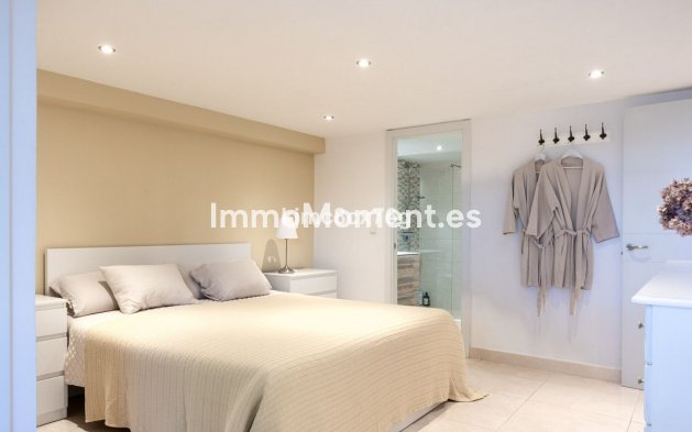 Resale - Villa - Torremolinos