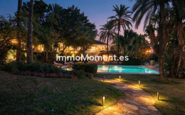 Resale - Detached villa - Marbella - Río Real