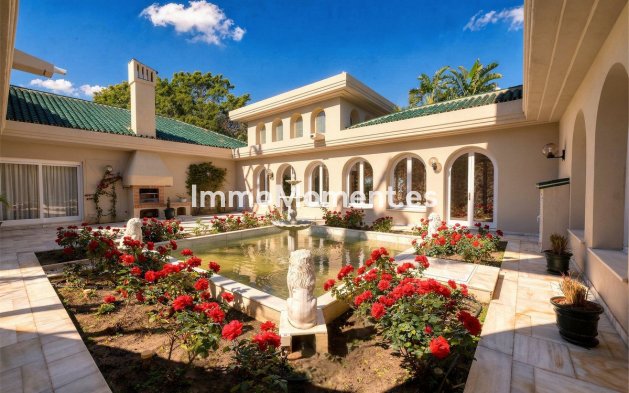 Resale - Detached villa - Marbella - Río Real