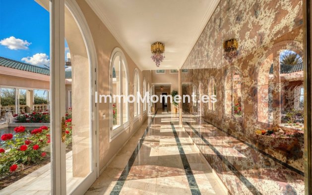 Resale - Detached villa - Marbella - Río Real