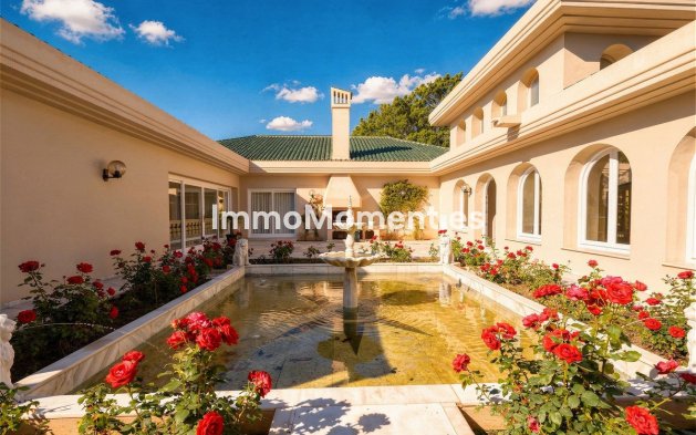 Resale - Detached villa - Marbella - Río Real