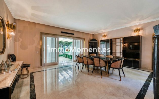 Resale - Detached villa - Marbella - Río Real