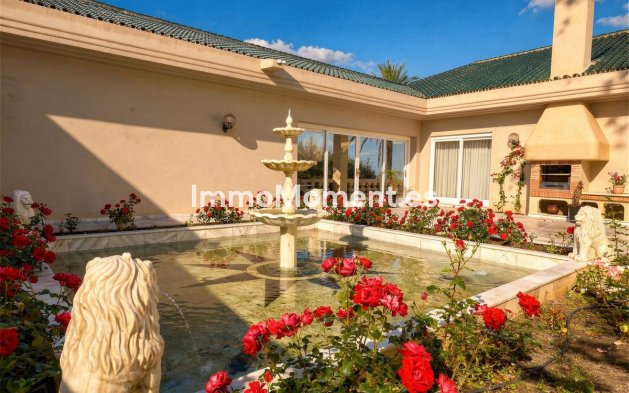 Resale - Detached villa - Marbella - Río Real