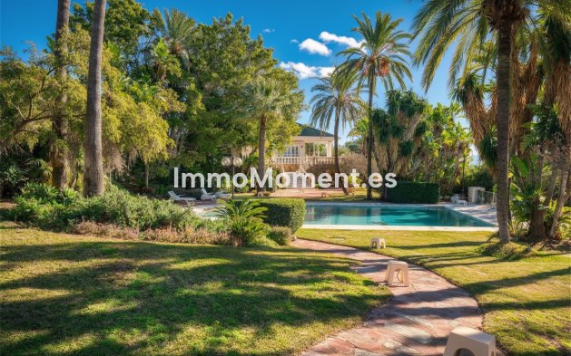 Resale - Detached villa - Marbella - Río Real