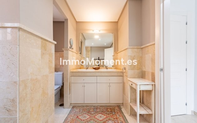 Resale - Villa - Marbella - Nagüeles