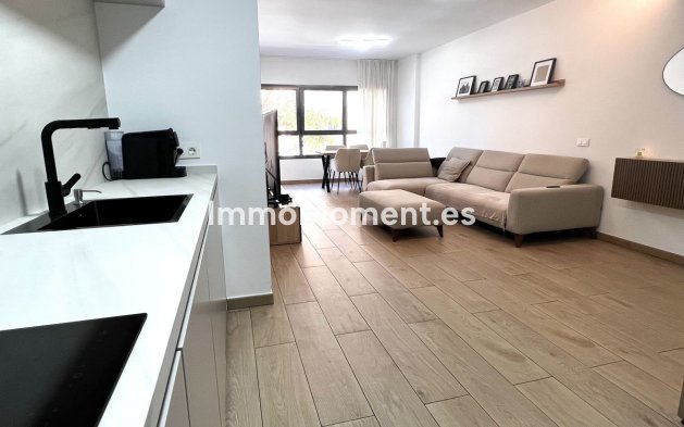 Wiederverkauf - Wohnung - Estepona  - Estepona Centro