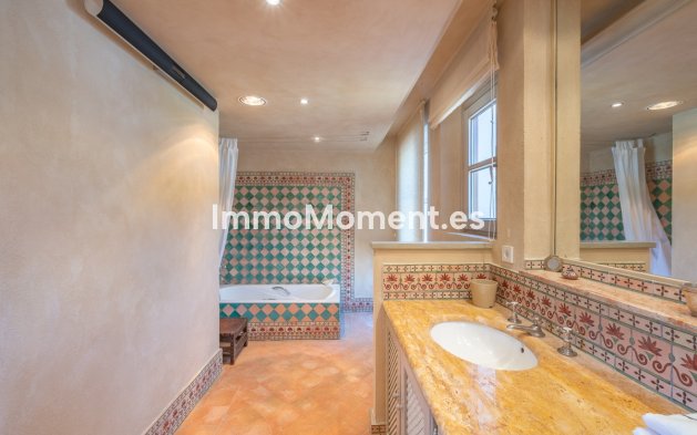 Revente - Villa - Estepona  - Estepona Centro