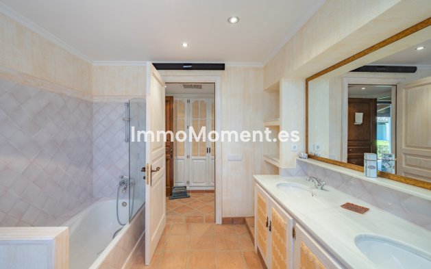 Revente - Villa - Estepona  - Estepona Centro