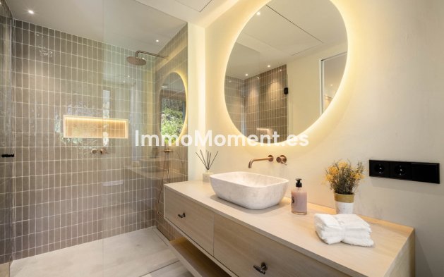 Revente - Villa - Marbella - Nueva Andalucía