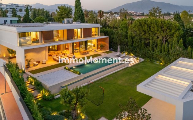 Resale - Villa - Marbella - Guadalmina Alta