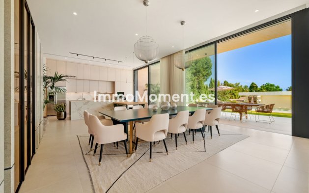 Resale - Villa - Marbella - Guadalmina Alta