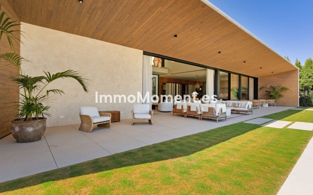 Resale - Villa - Marbella - Guadalmina Alta